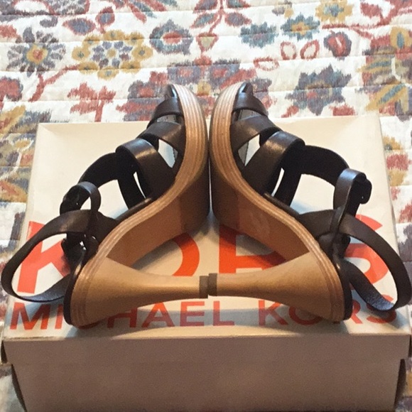 Michael Kors Heels - Picture 3 of 4